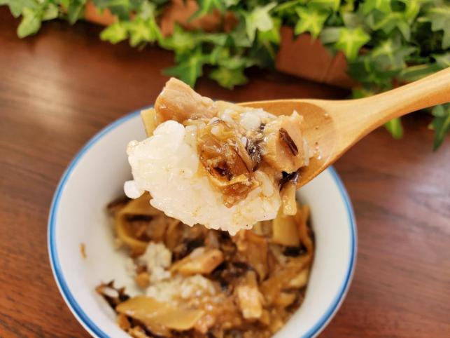 ファミリーマートお母さん食堂 ごはんにちょいかけ!ルーロー飯