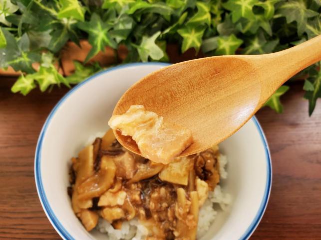 ファミリーマートお母さん食堂 ごはんにちょいかけ!ルーロー飯