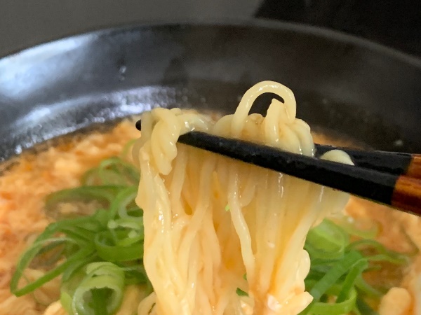 明星 中華三昧 酸辣湯麺